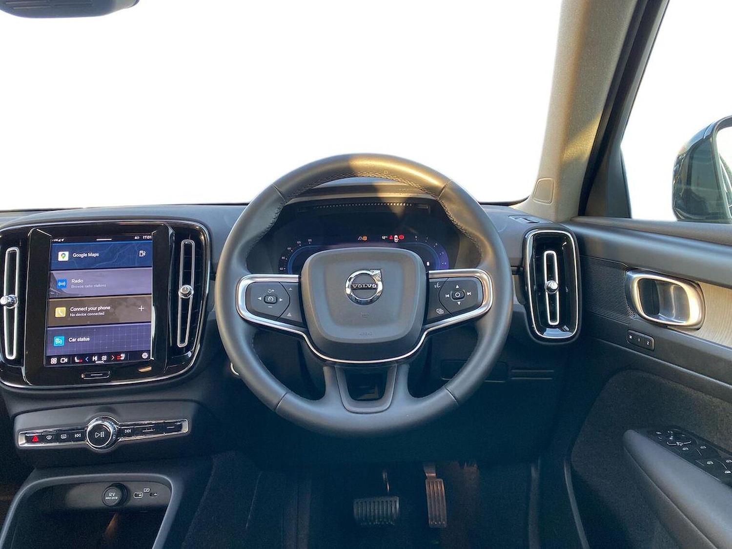 Used Volvo XC40 2022 for sale - 76893300: Photo 10