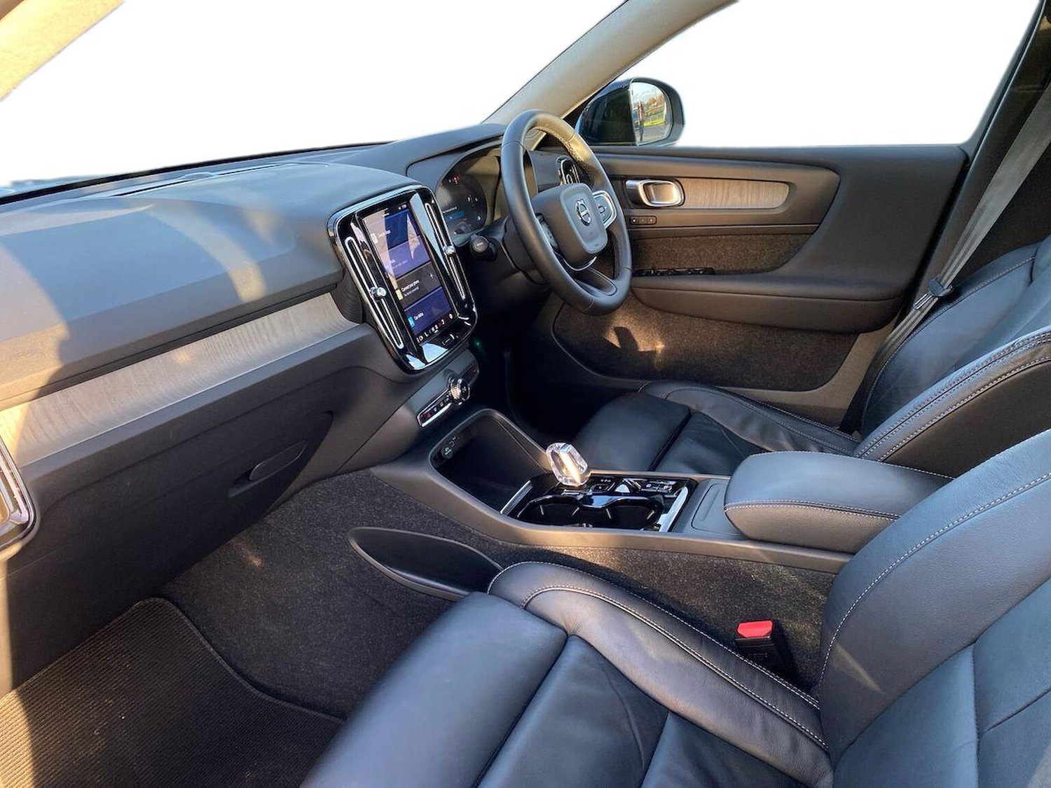 Used Volvo XC40 2022 for sale - 76893300: Photo 8