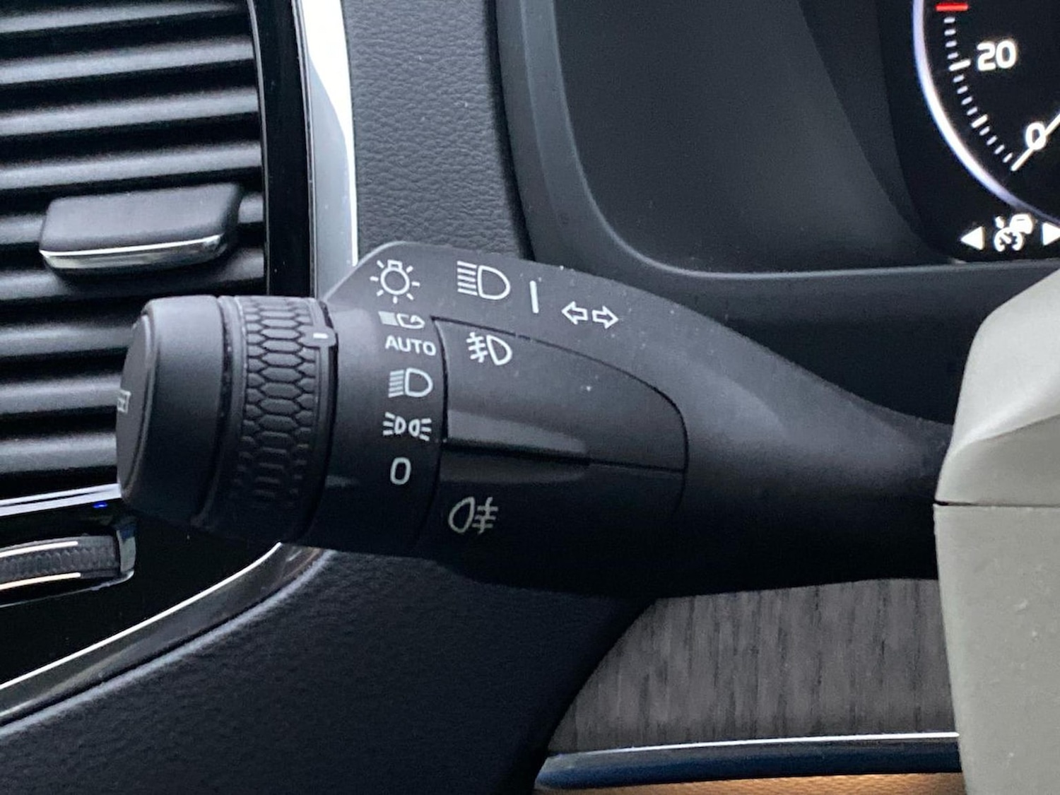 Used Volvo XC90 2021 for sale - 76785177: Photo 30