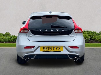 Used Volvo V40 2019 for sale - 75529974: Photo