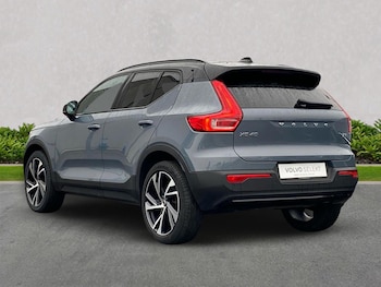 Used Volvo XC40 2022 for sale - 76264360: Photo 2
