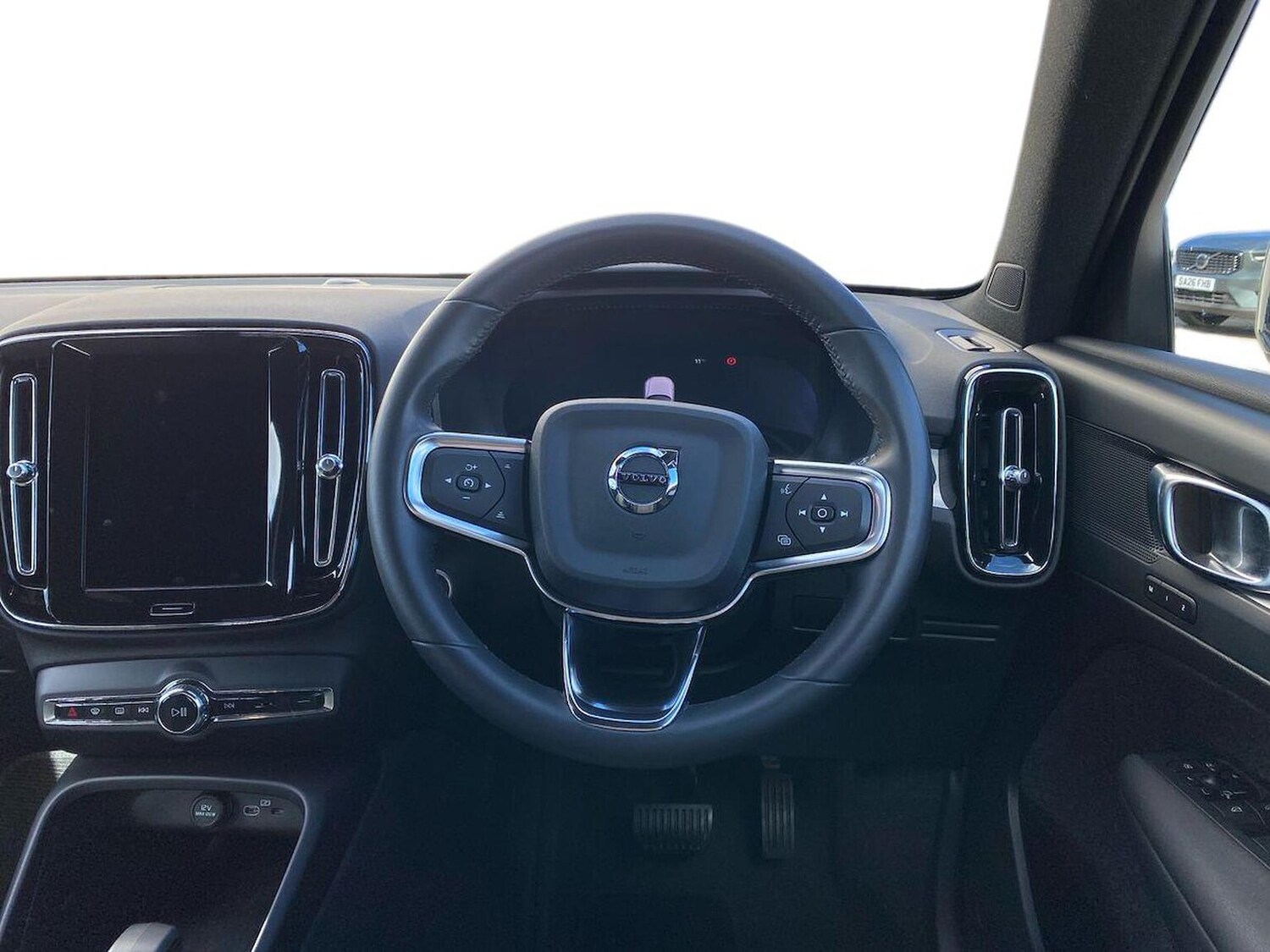 Used Volvo XC40 2024 for sale - 78191105: Photo 11