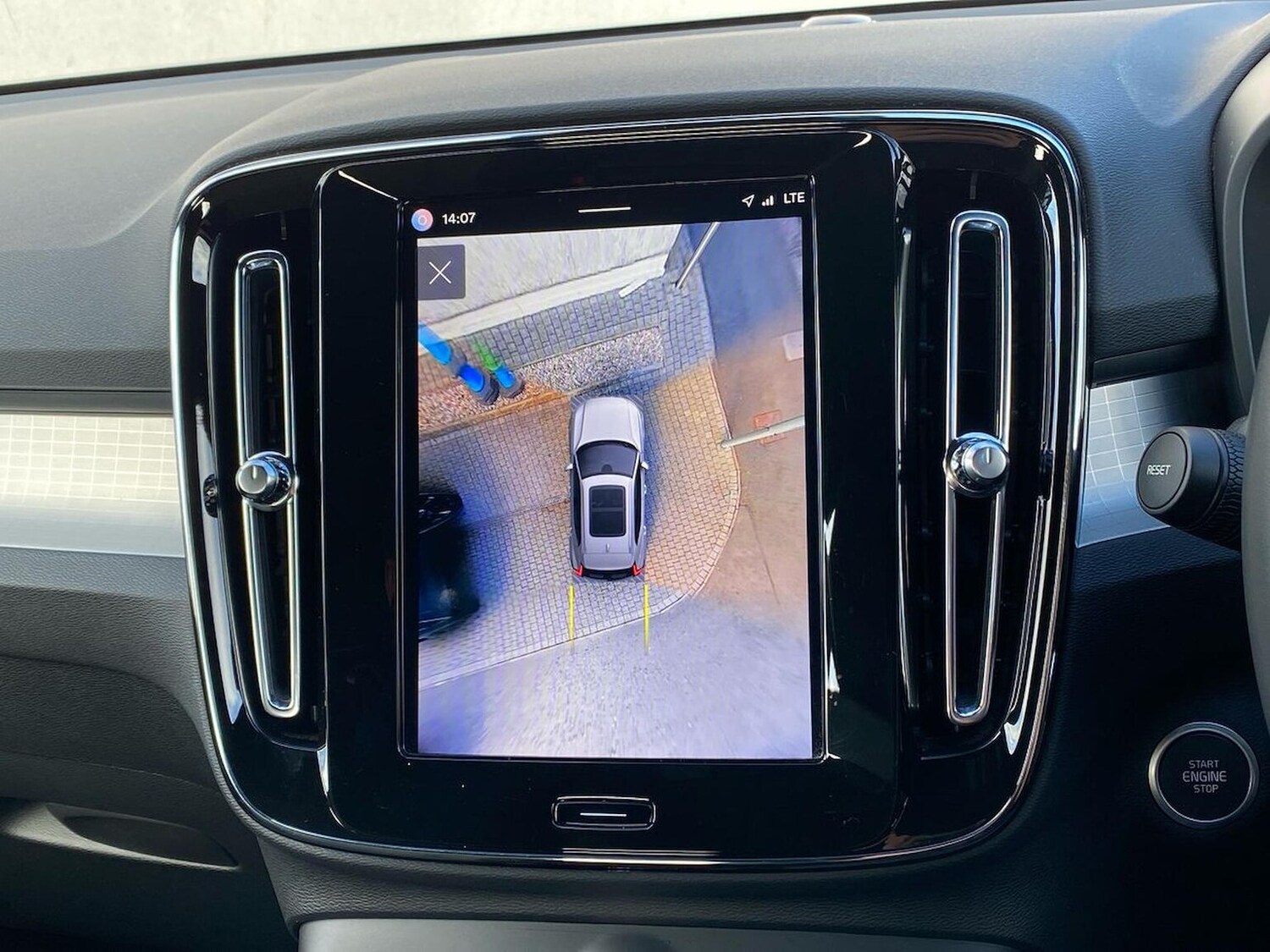 Used Volvo XC40 2024 for sale - 78191105: Photo 25