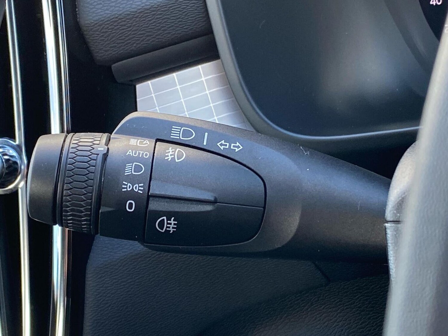 Used Volvo XC40 2024 for sale - 78191105: Photo 31