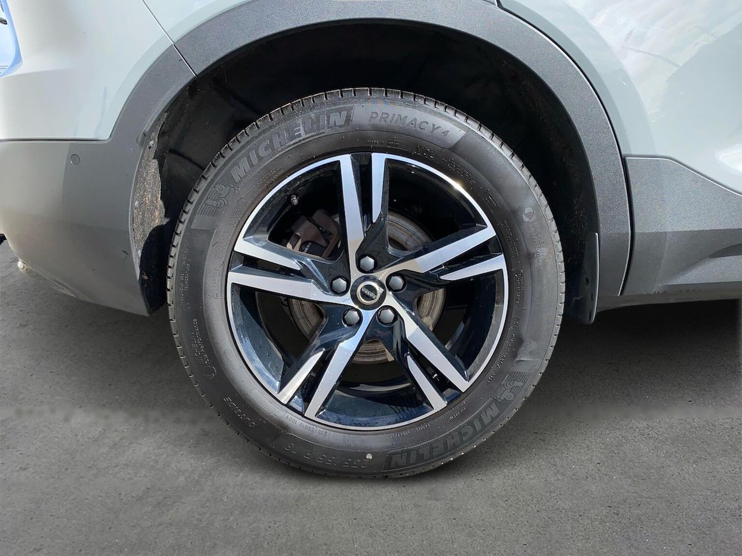 Used Volvo XC40 2024 for sale - 78191105: Photo 8