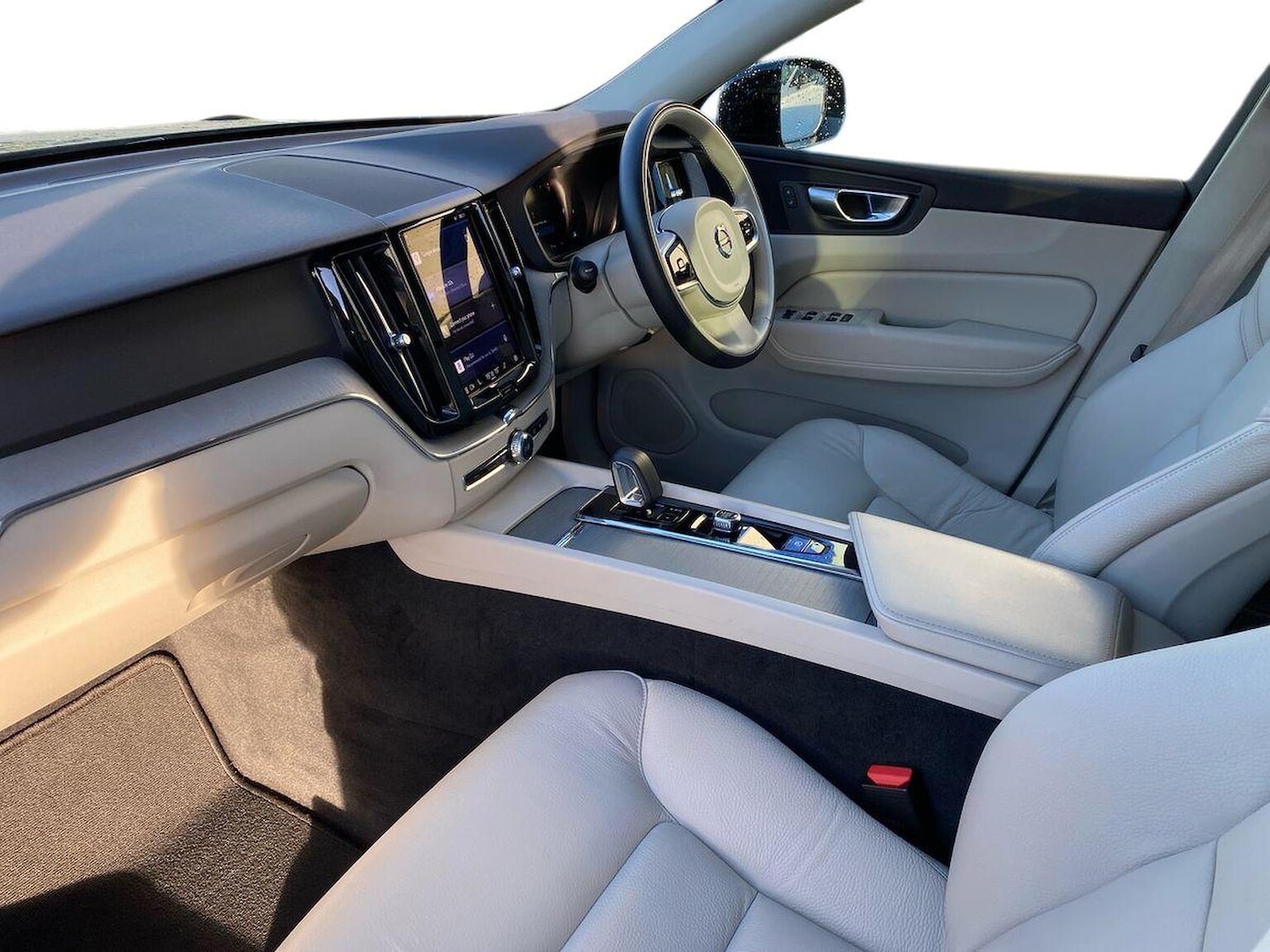 Used Volvo XC60 2023 for sale - 76402417: Photo 8