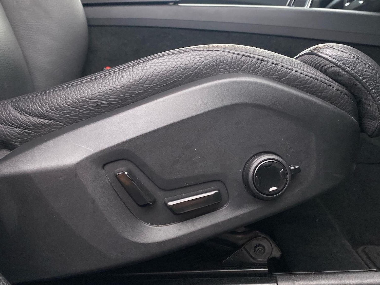 Used Volvo XC60 2022 for sale - 76157248: Photo 31