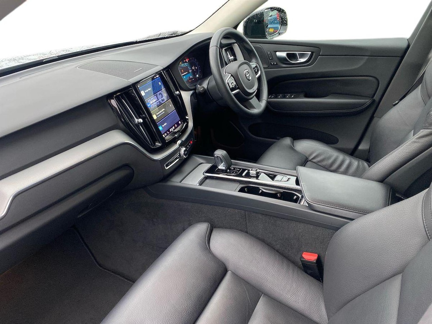 Used Volvo XC60 2022 for sale - 76157248: Photo 8