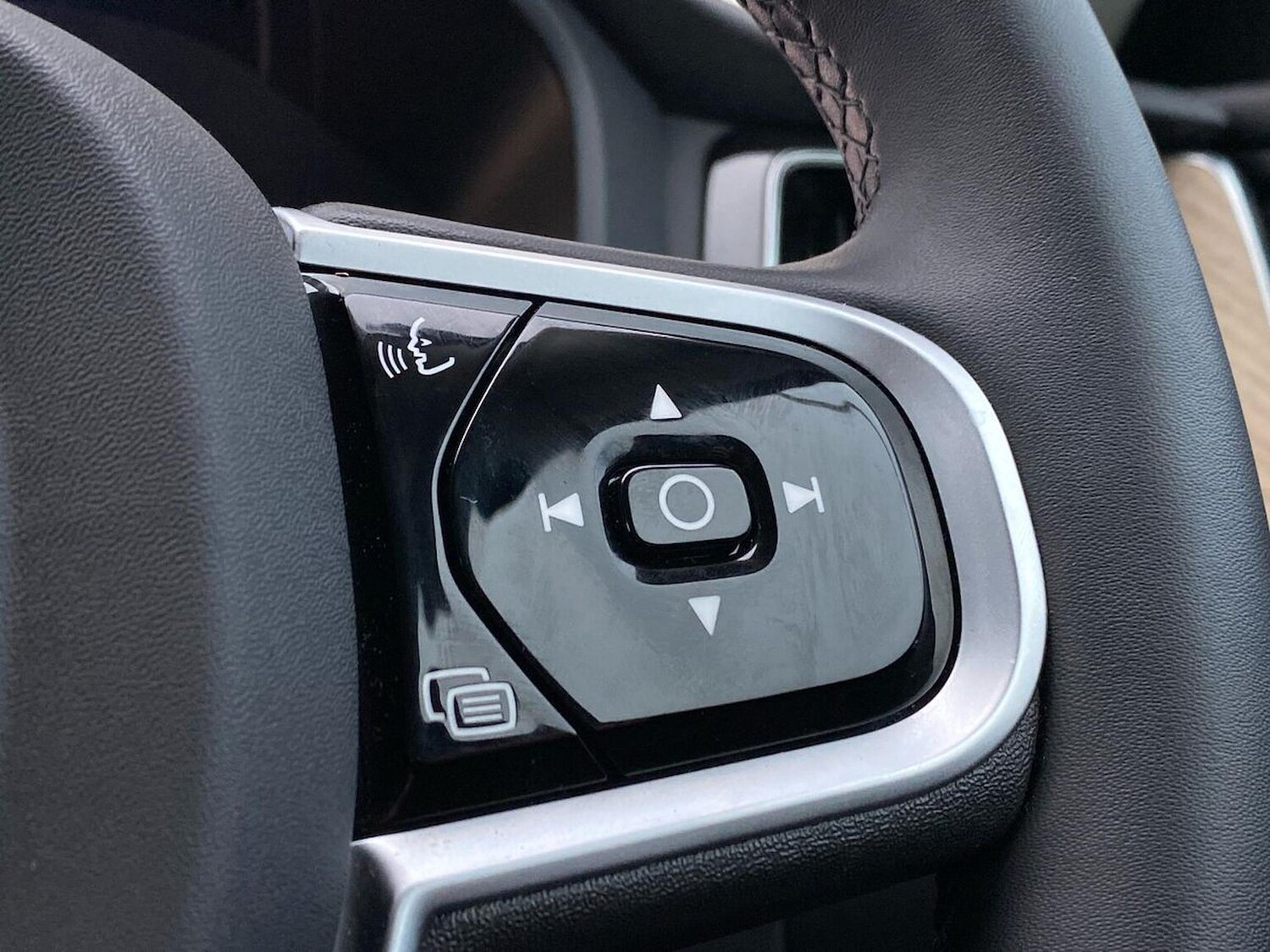 Used Volvo XC60 2025 for sale - 77676306: Photo 25