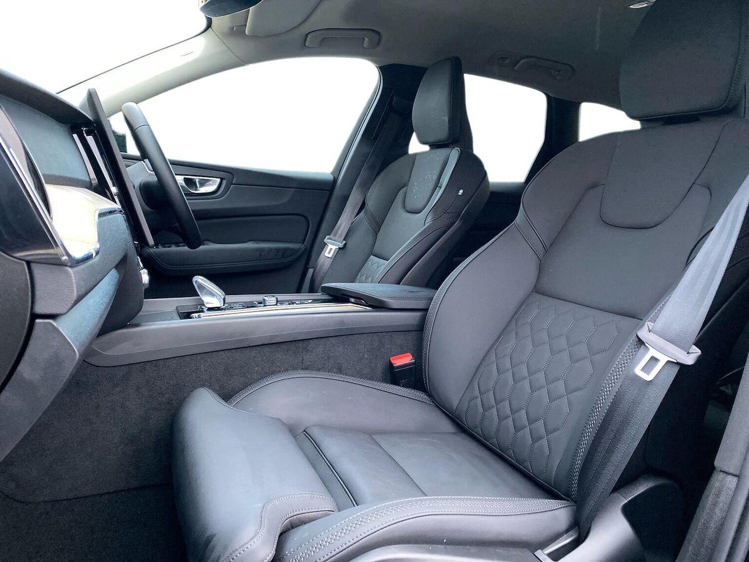 Used Volvo XC60 2025 for sale - 77676306: Photo 7