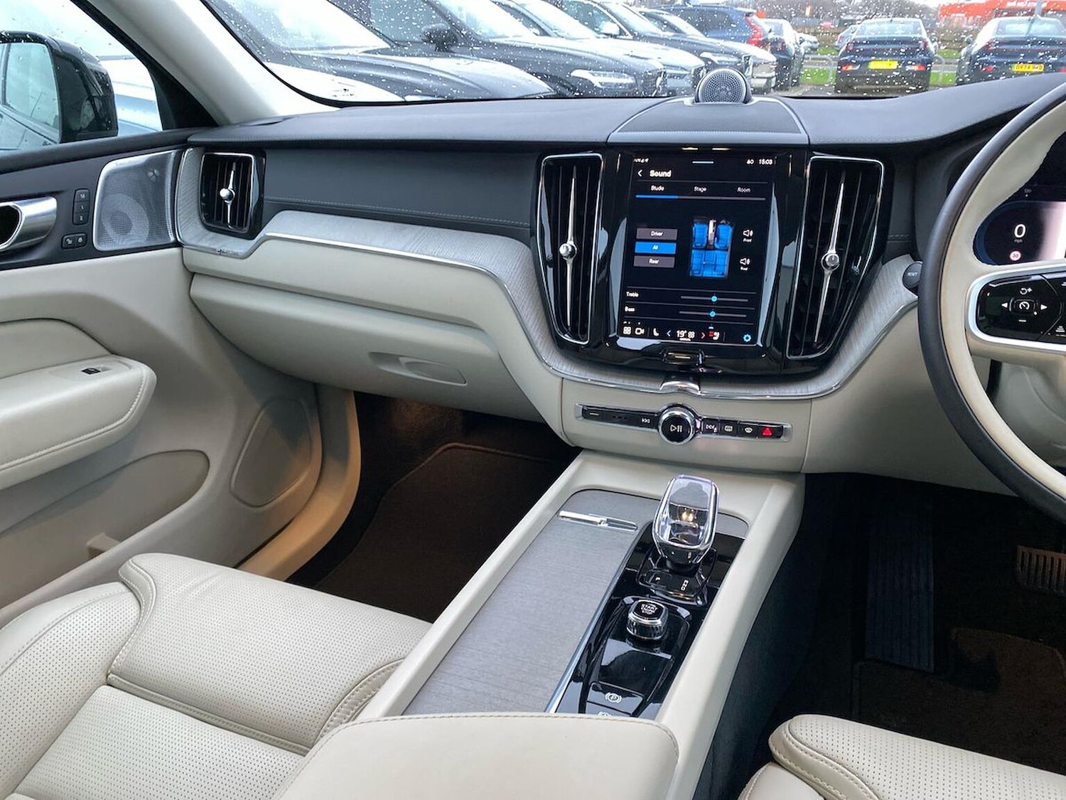 Used Volvo XC60 2025 for sale - 76969979: Photo 14