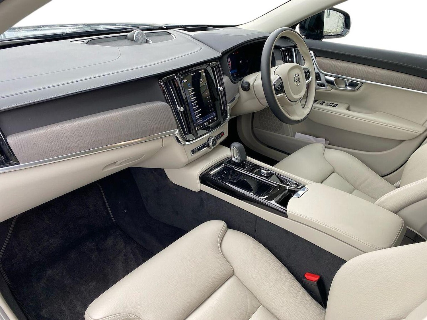 Used Volvo V90 2025 for sale - 76114365: Photo 7