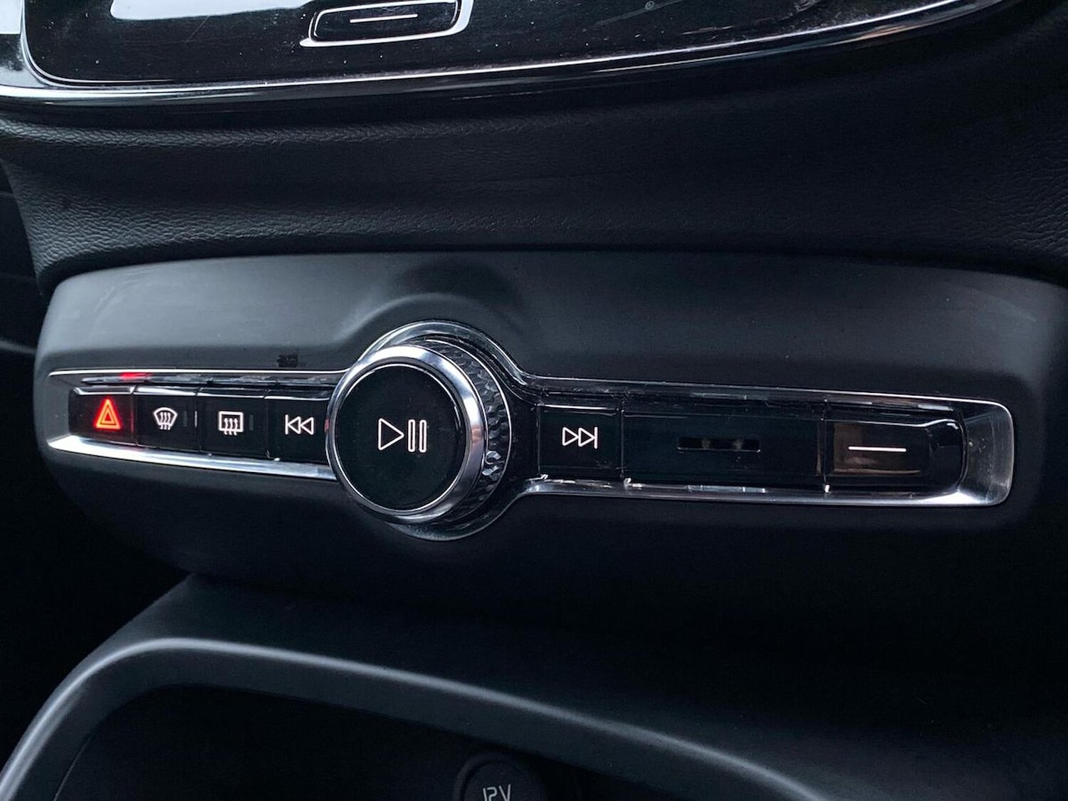 Used Volvo XC40 2022 for sale - 76613625: Photo 13