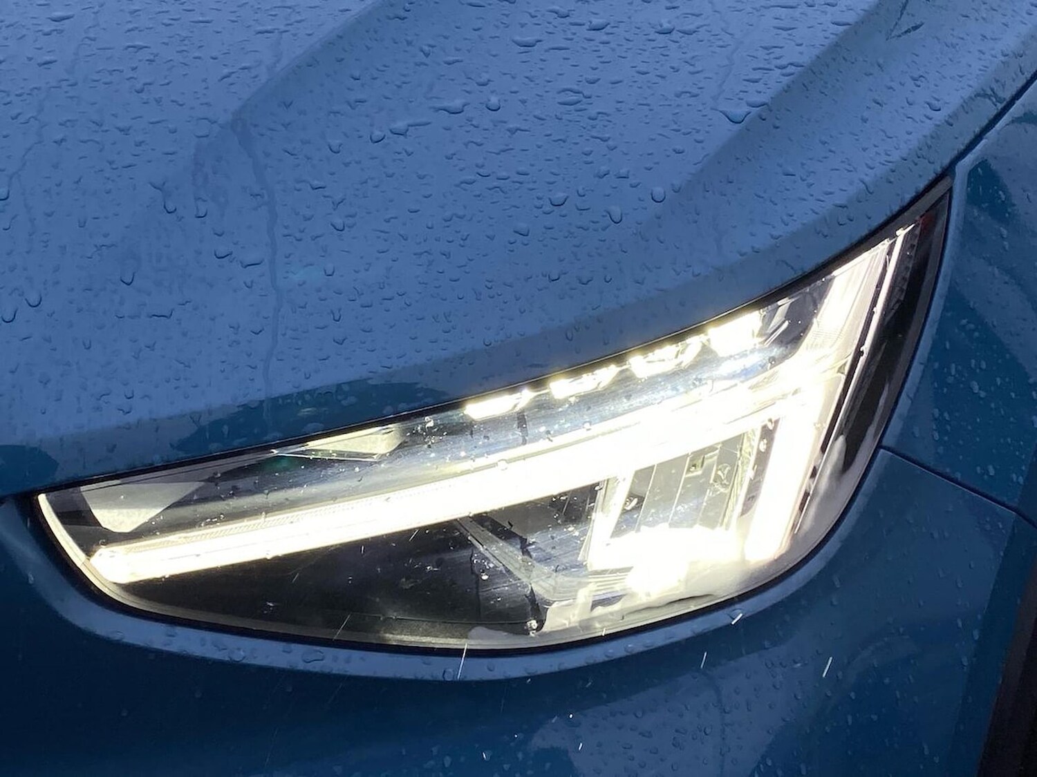 Used Volvo XC40 2022 for sale - 76613625: Photo 34