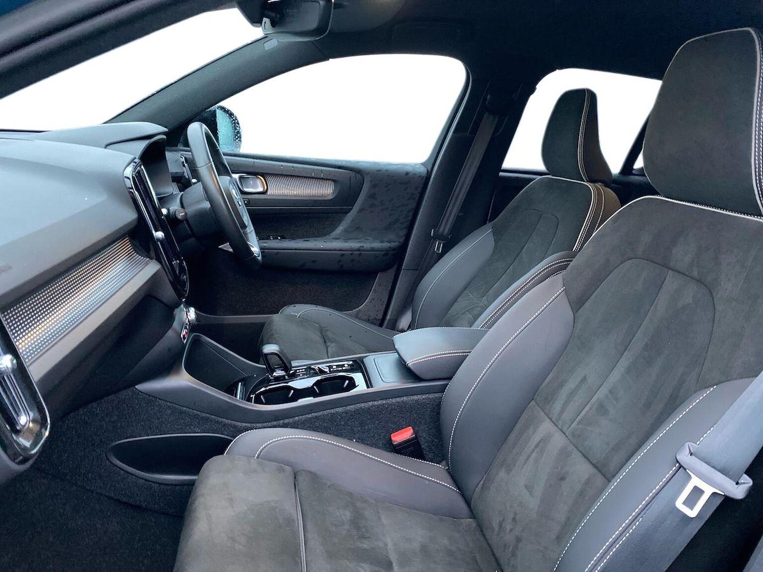 Used Volvo XC40 2022 for sale - 76613625: Photo 8