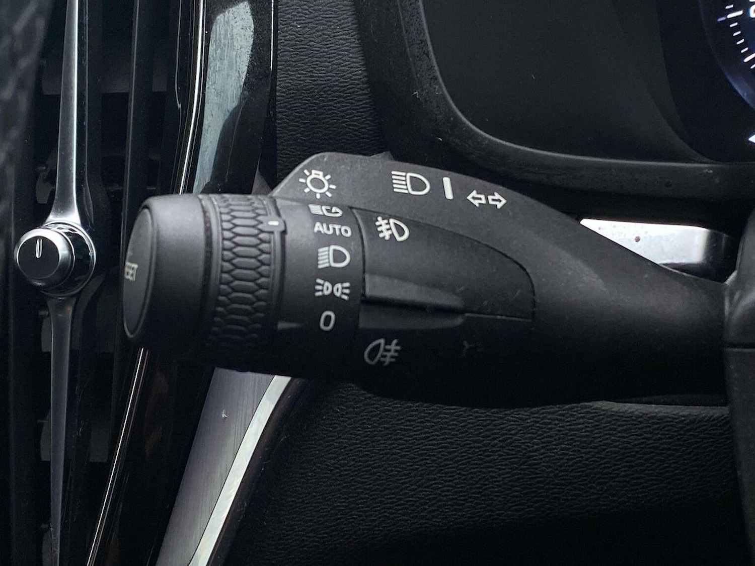 Used Volvo V60 2021 for sale - 76455298: Photo 30