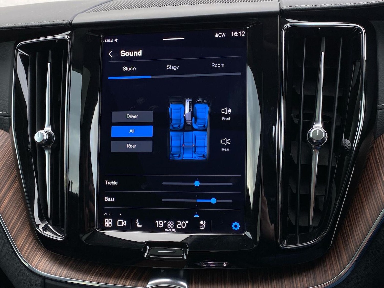 Used Volvo XC60 2023 for sale - 78191079: Photo 44