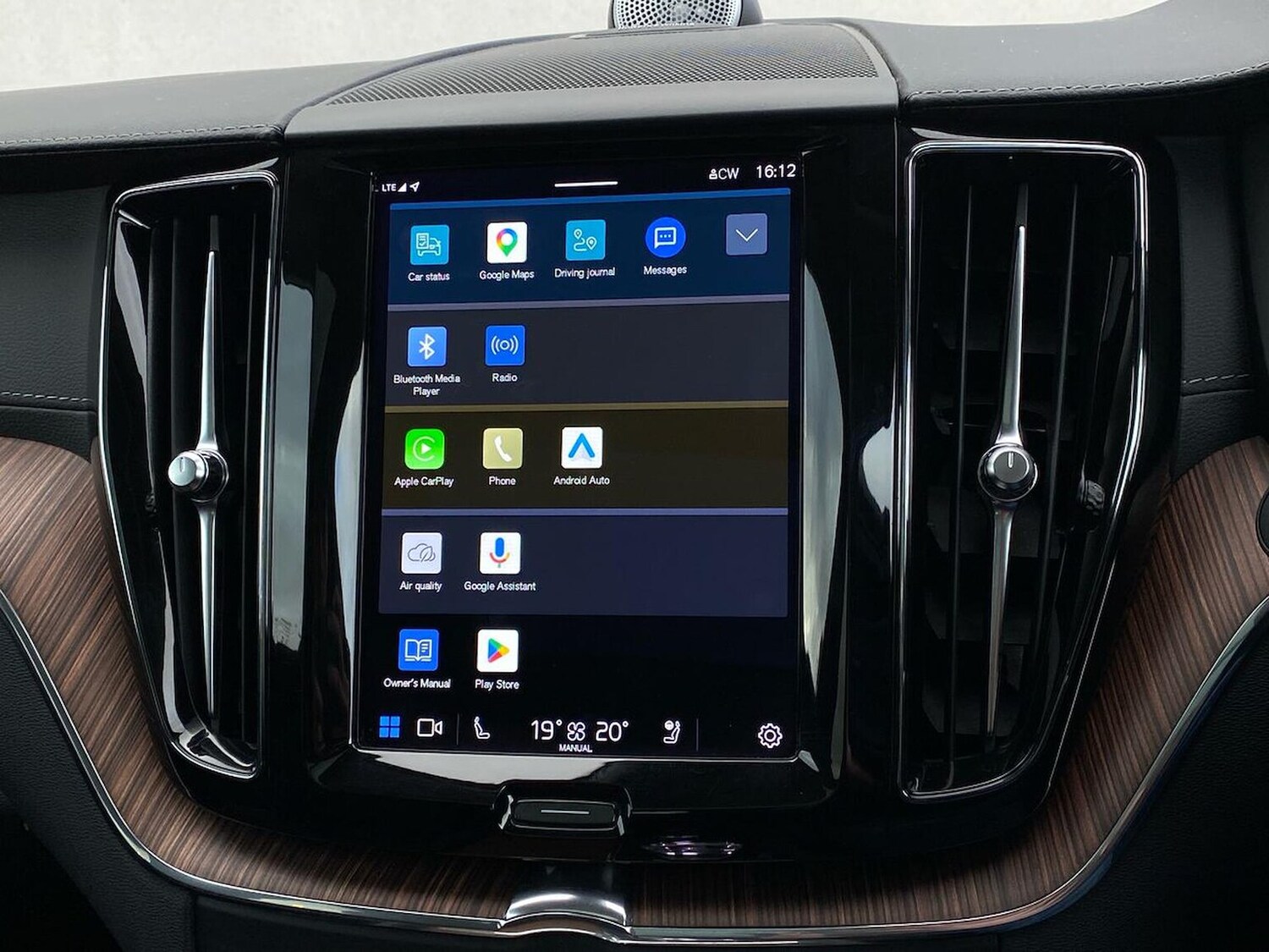 Used Volvo XC60 2023 for sale - 78191079: Photo 45