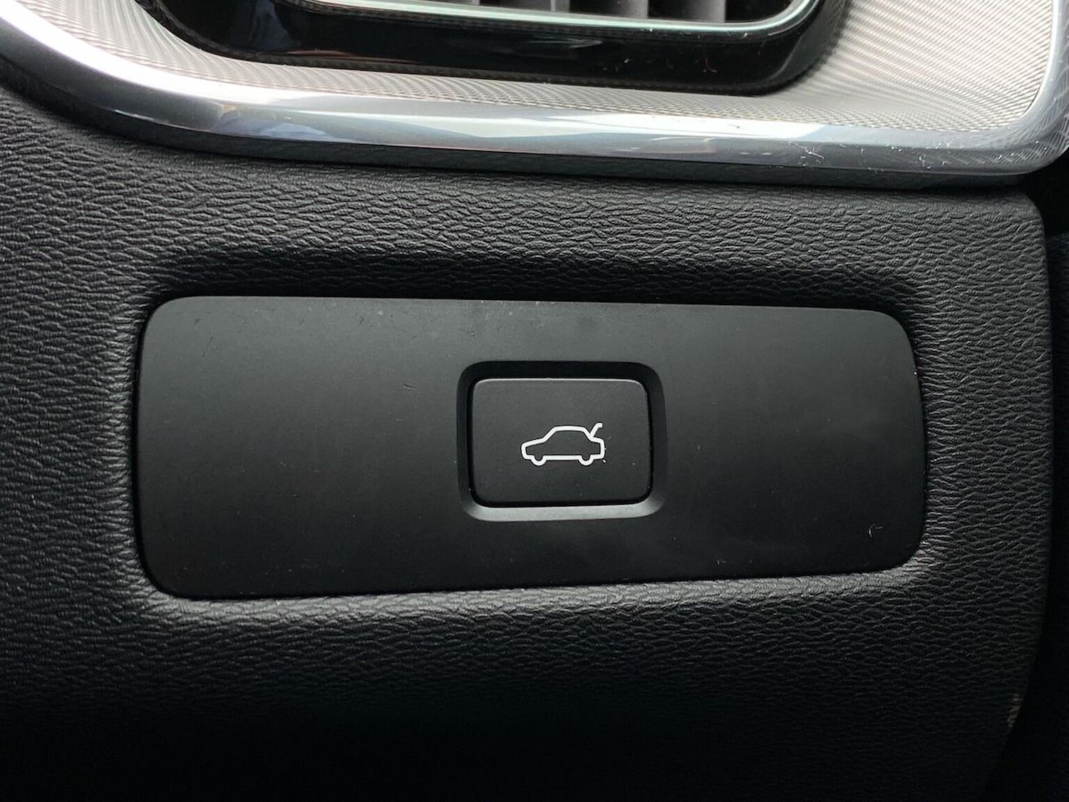 Used Volvo XC60 2023 for sale - 78191178: Photo 24