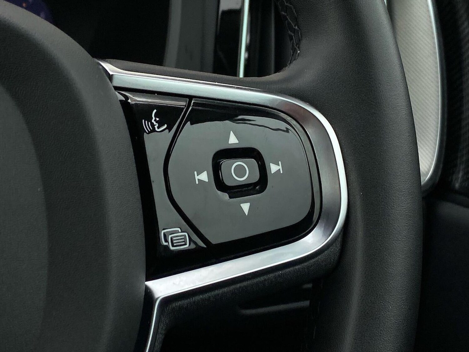 Used Volvo XC60 2023 for sale - 78191178: Photo 28