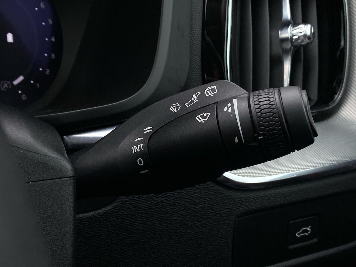 Used Volvo XC60 2023 for sale - 78191178: Photo 30