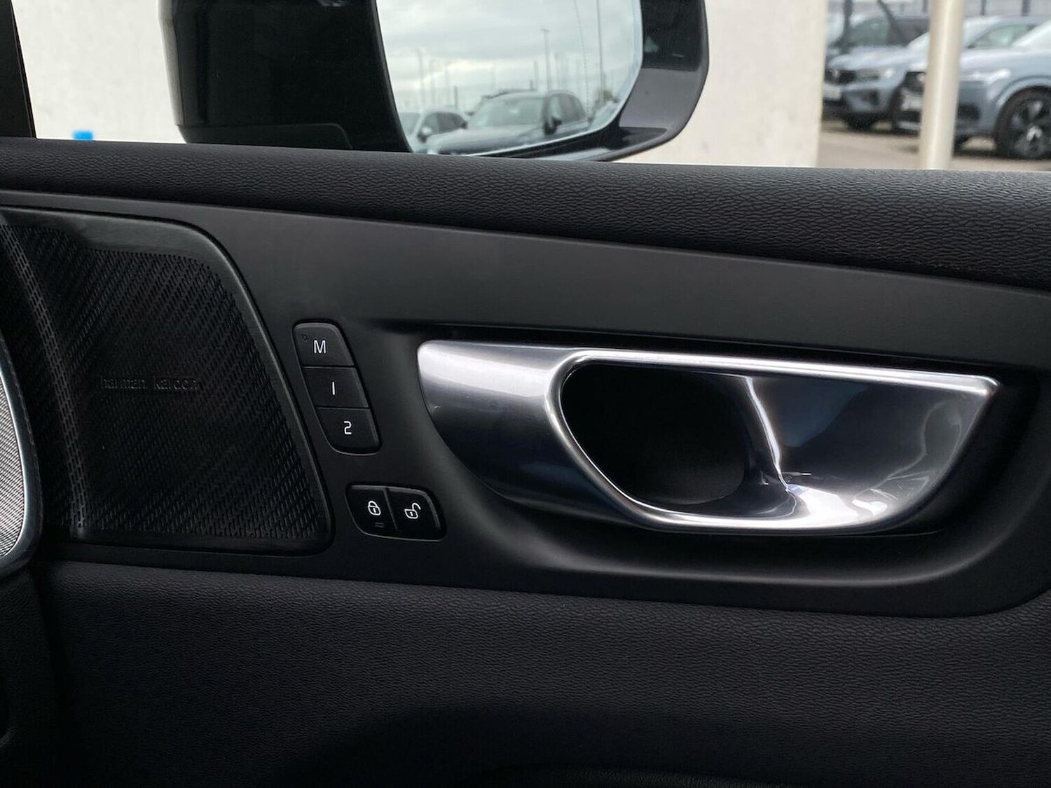 Used Volvo XC60 2023 for sale - 78191178: Photo 40