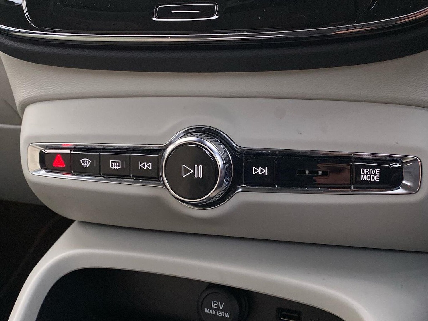 Used Volvo XC40 2019 for sale - 76892109: Photo 13