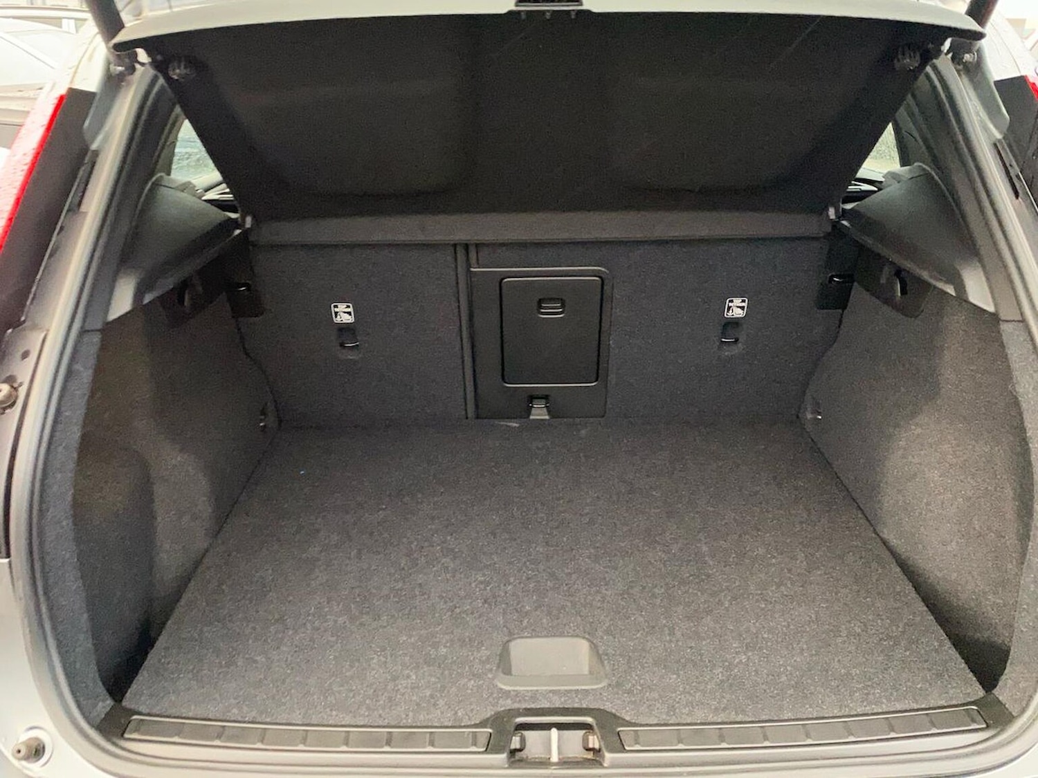 Used Volvo XC40 2019 for sale - 76892109: Photo 18