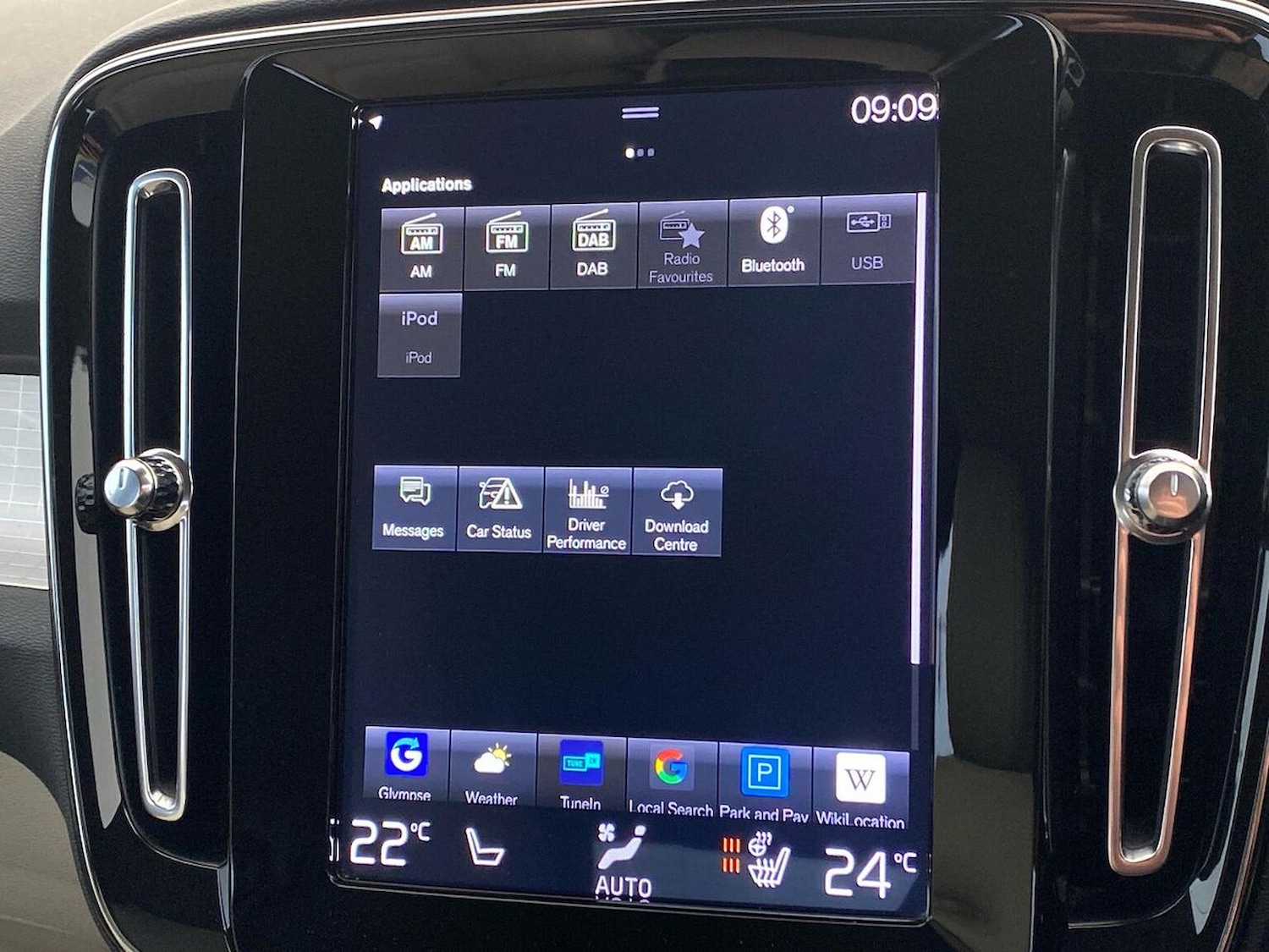 Used Volvo XC40 2019 for sale - 76892109: Photo 2