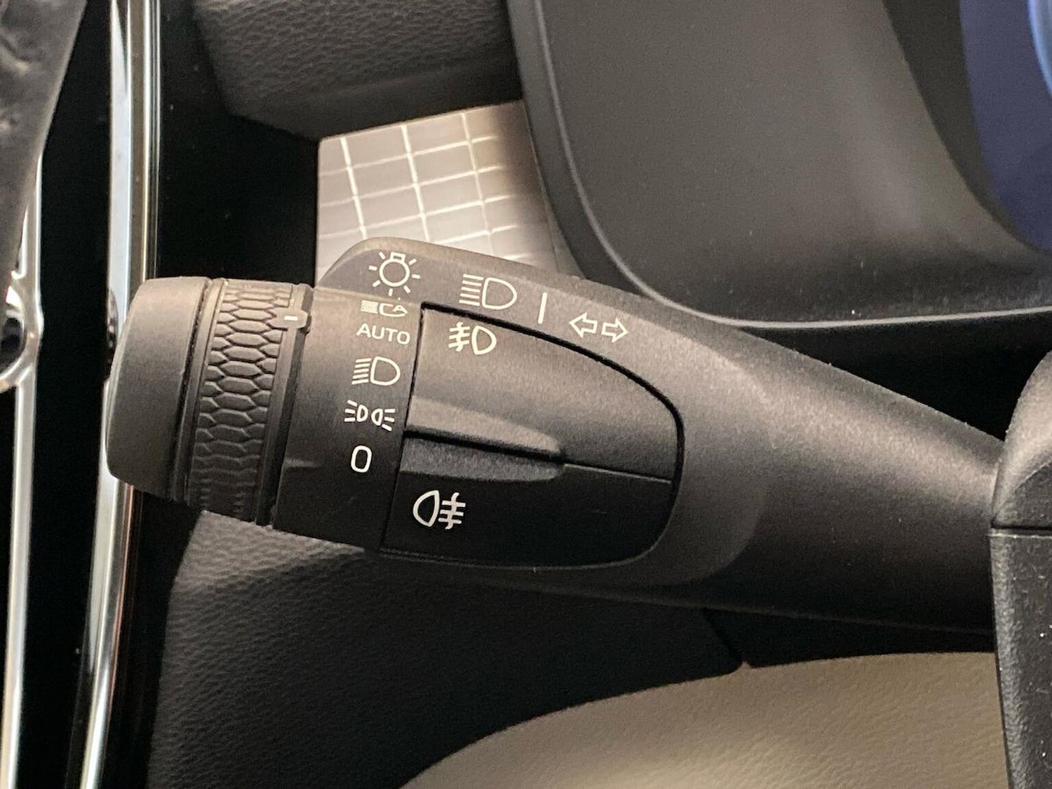 Used Volvo XC40 2019 for sale - 76892109: Photo 30