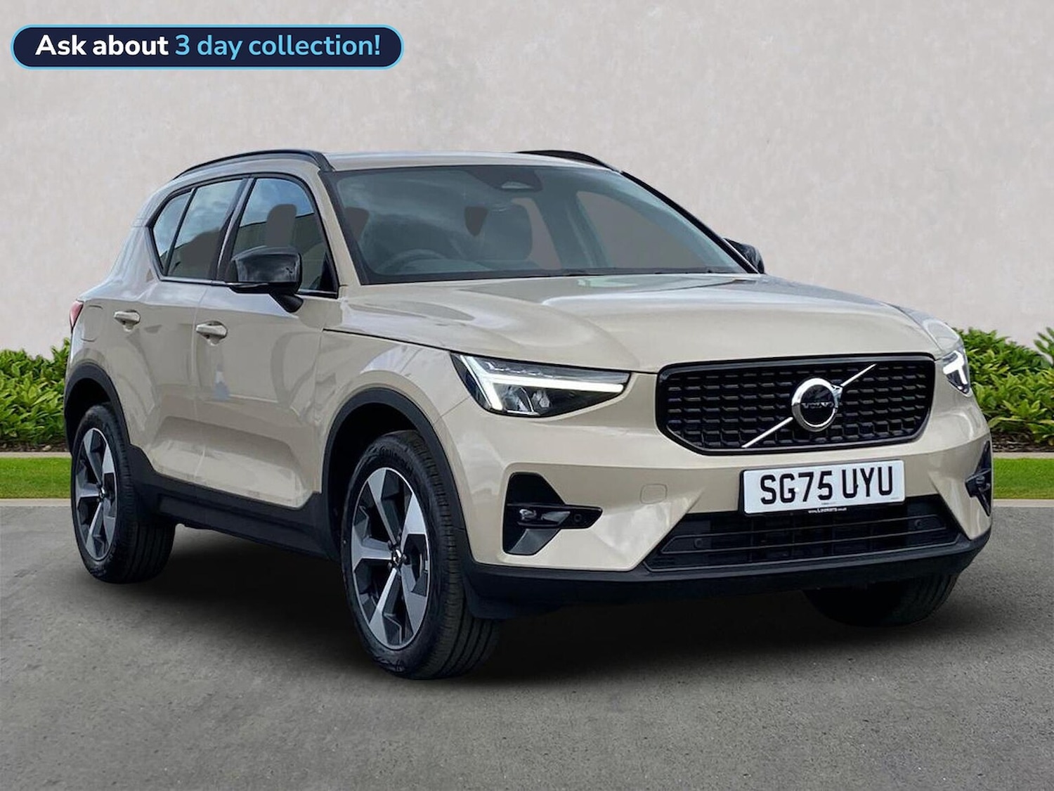 Used Volvo XC40 2025 for sale - 76115499: Photo 1