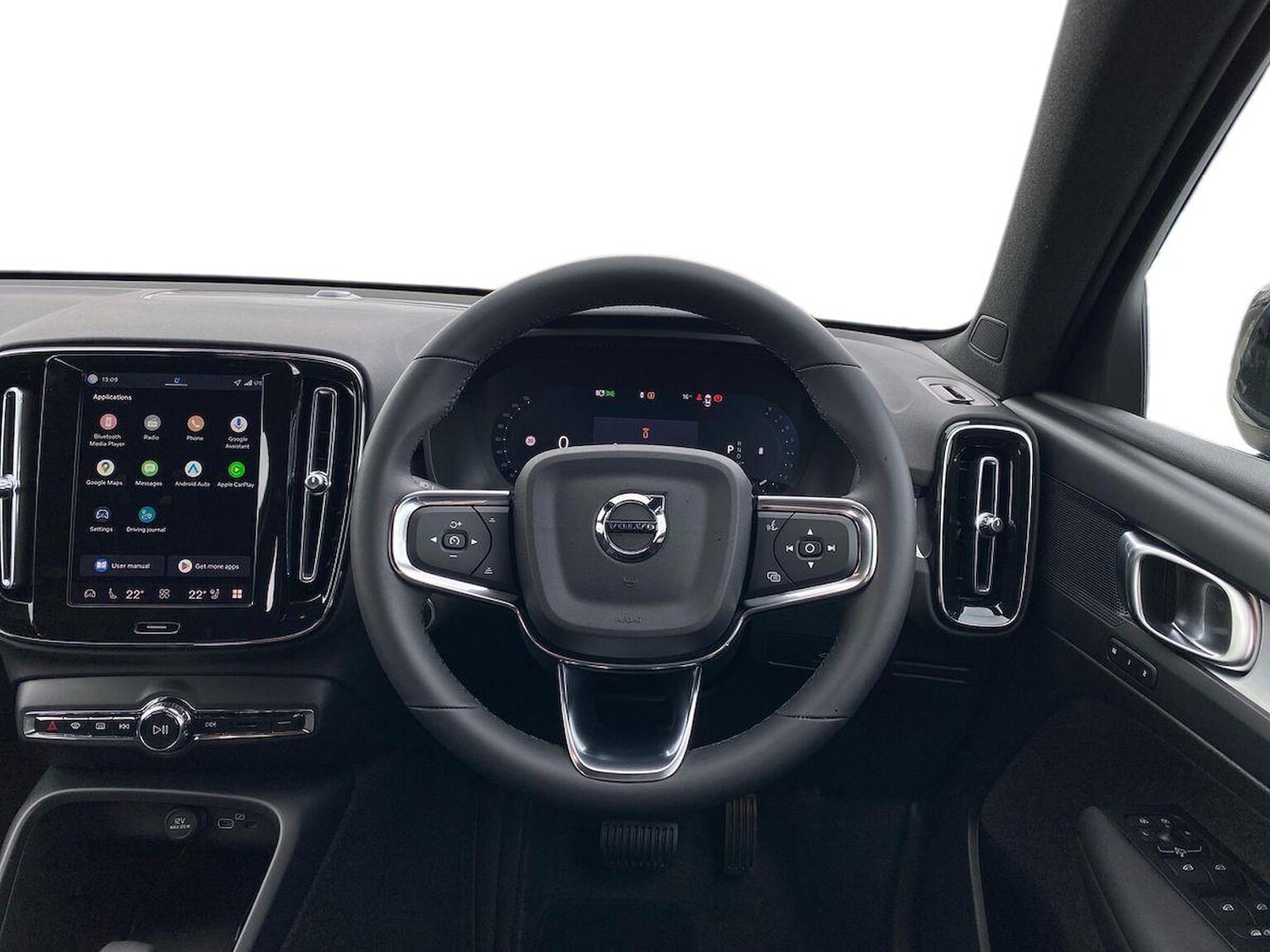 Used Volvo XC40 2025 for sale - 76115499: Photo 10