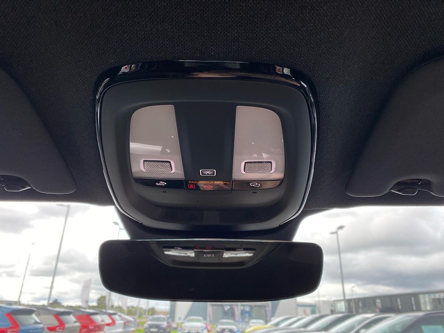 Used Volvo XC40 2025 for sale - 76115499: Photo 15
