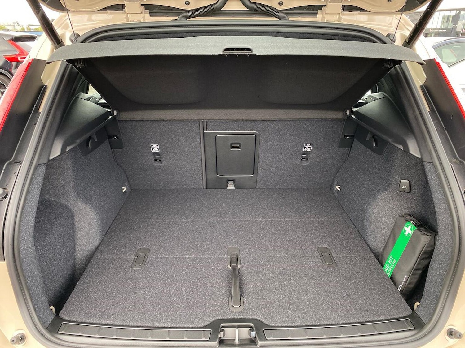Used Volvo XC40 2025 for sale - 76115499: Photo 18