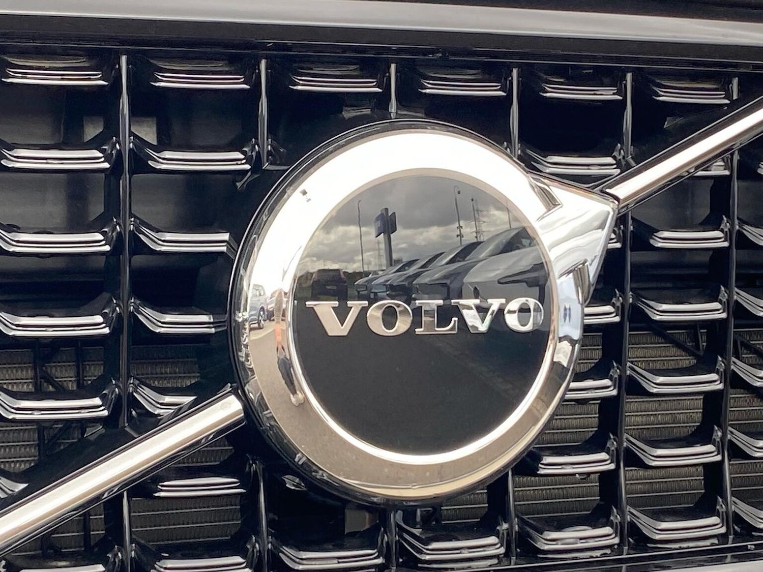 Used Volvo XC40 2025 for sale - 76115499: Photo 34