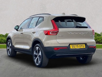 Used Volvo XC40 2025 for sale - 76115499: Photo 3