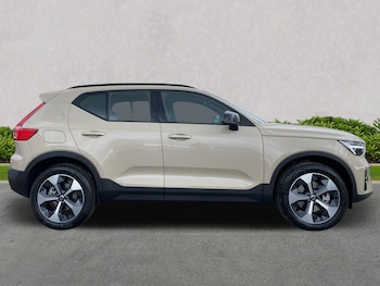Used Volvo XC40 2025 for sale - 76115499: Photo 4