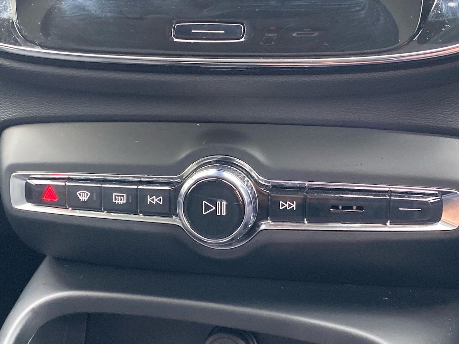 Used Volvo XC40 2023 for sale - 76450588: Photo 12