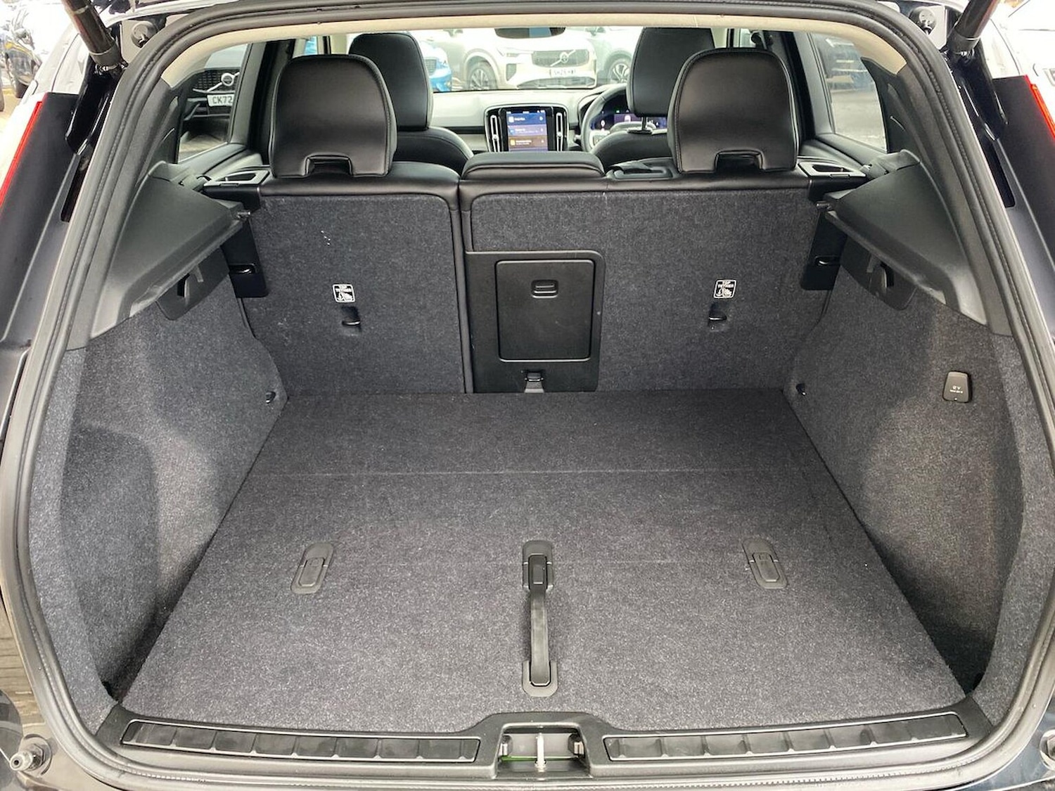 Used Volvo XC40 2023 for sale - 76450588: Photo 17