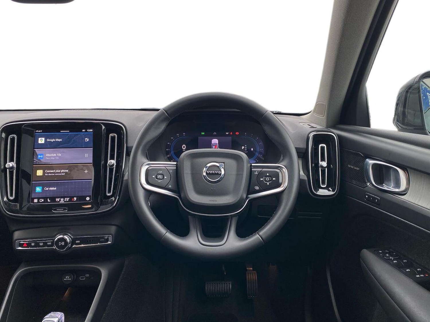 Used Volvo XC40 2023 for sale - 76450588: Photo 9