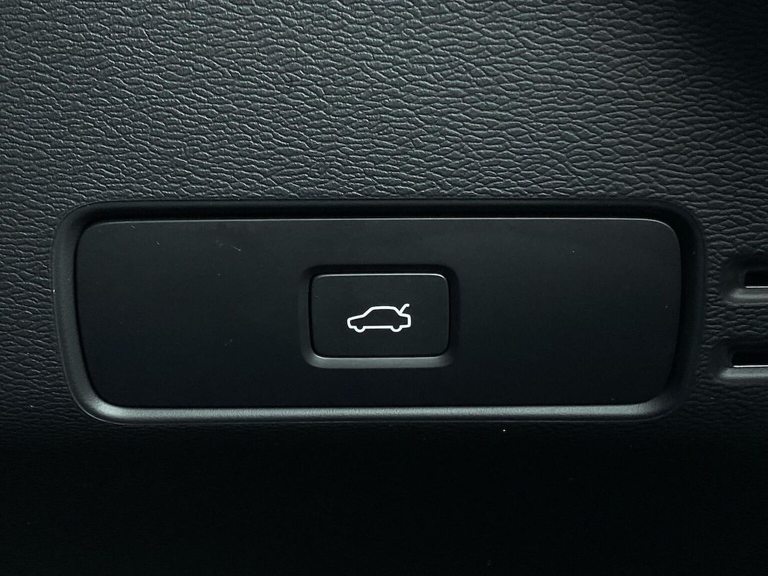 Used Volvo XC40 2022 for sale - 78191115: Photo 24