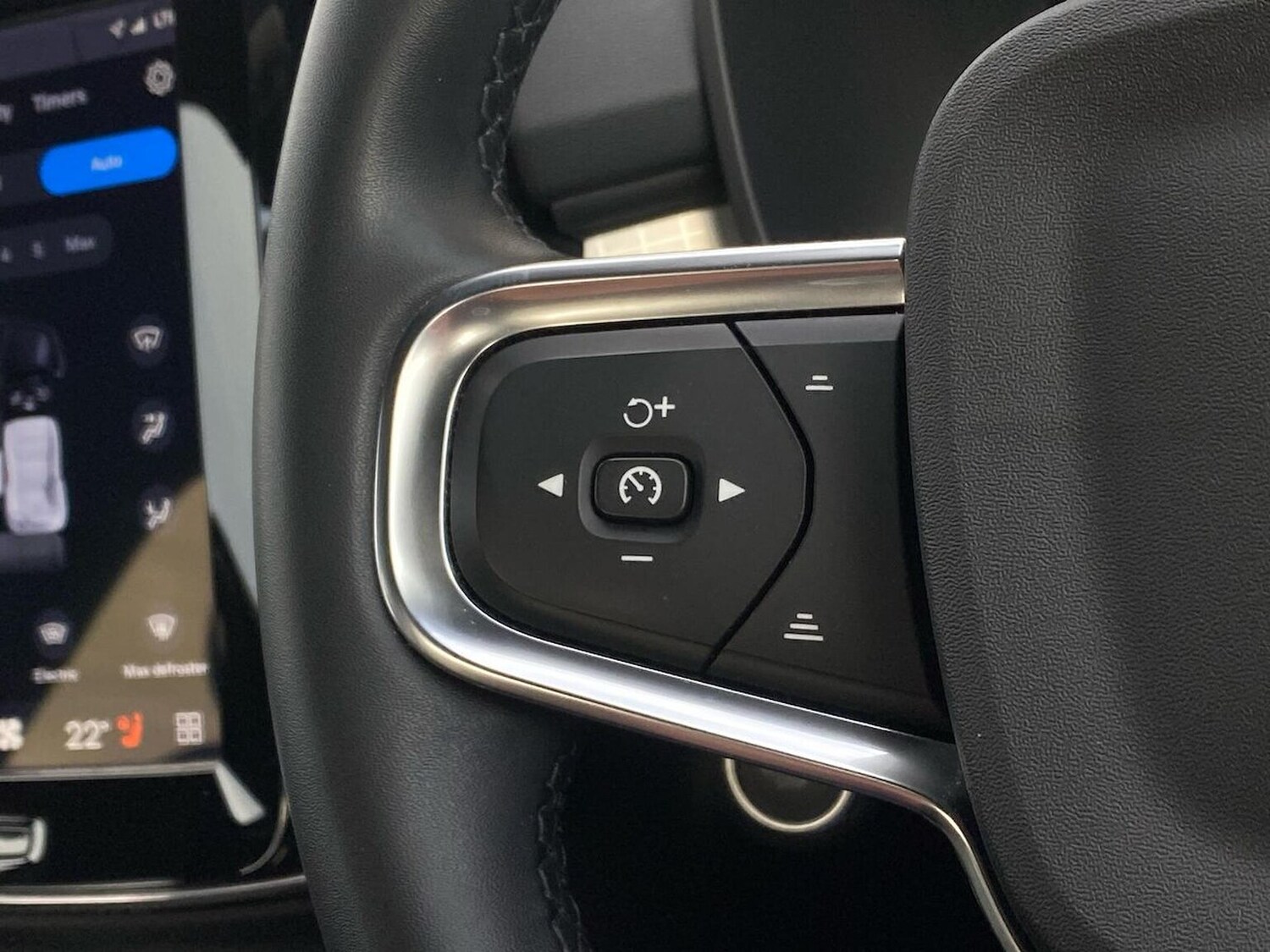 Used Volvo XC40 2022 for sale - 78191115: Photo 29