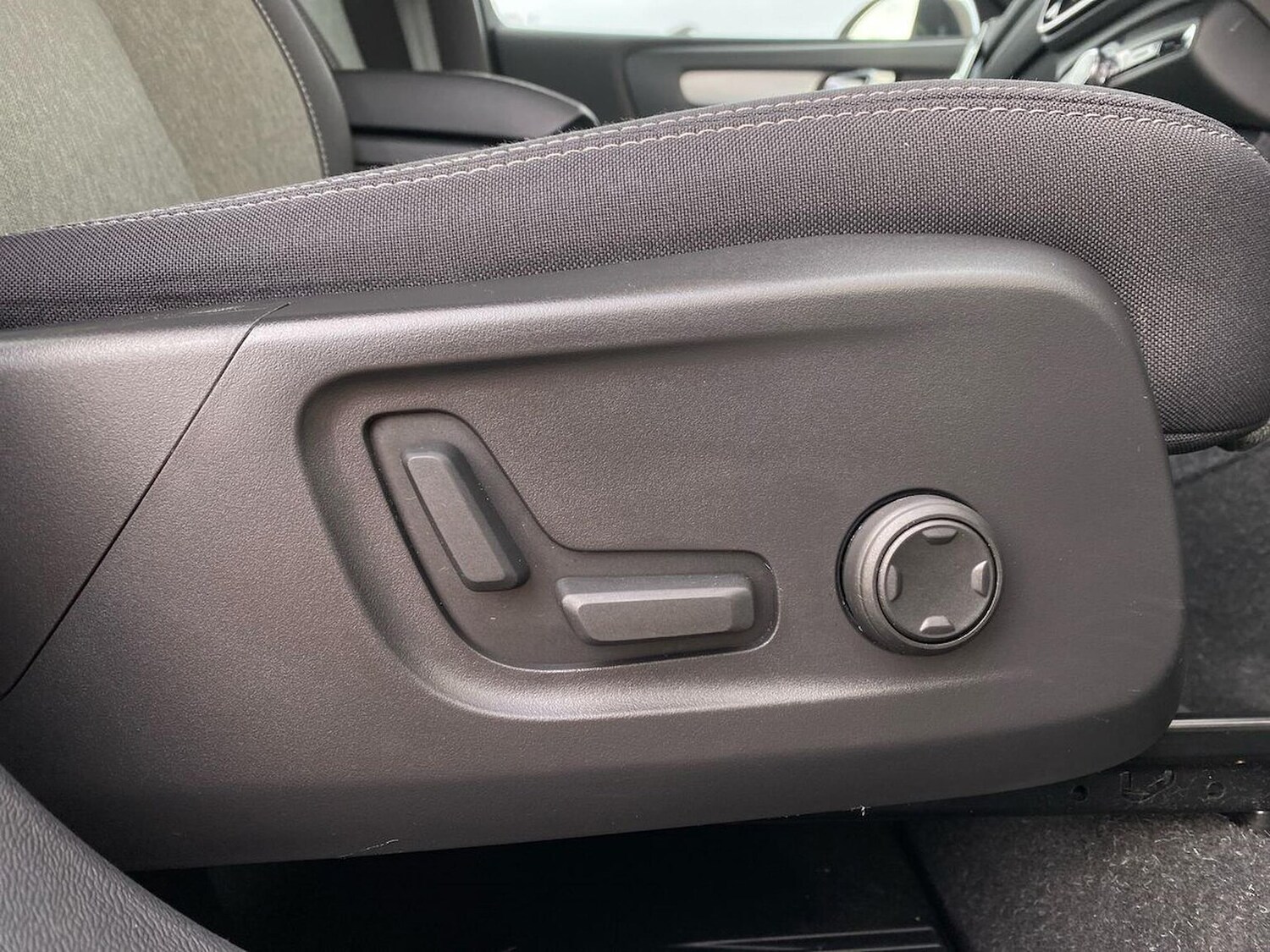 Used Volvo XC40 2022 for sale - 78191115: Photo 32