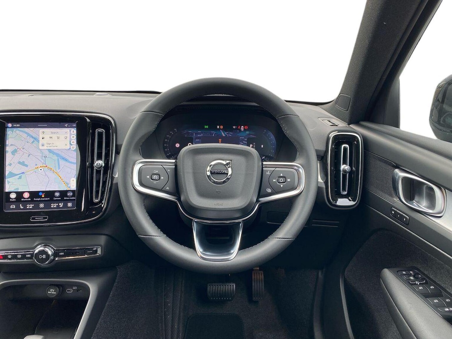 Used Volvo XC40 2025 for sale - 76114359: Photo 10