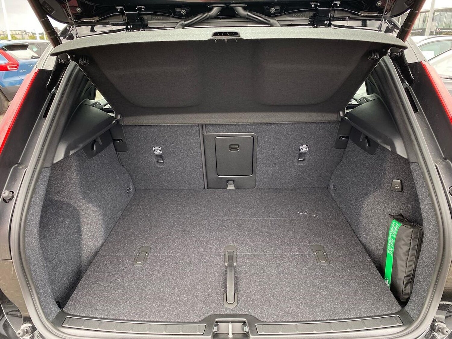 Used Volvo XC40 2025 for sale - 76114359: Photo 18