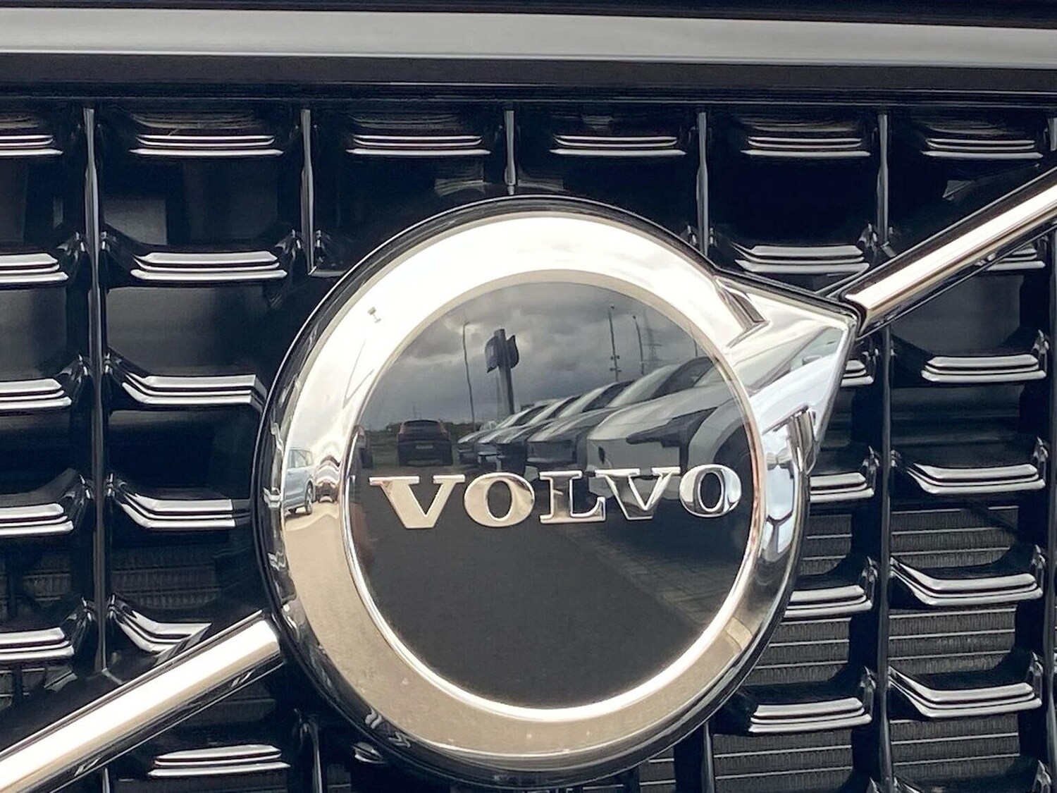 Used Volvo XC40 2025 for sale - 76114359: Photo 34