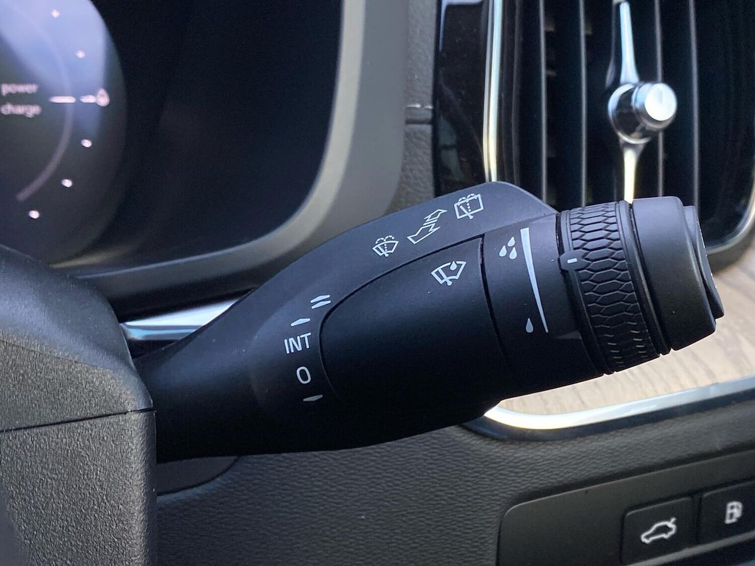 Used Volvo XC60 2025 for sale - 77562968: Photo 28