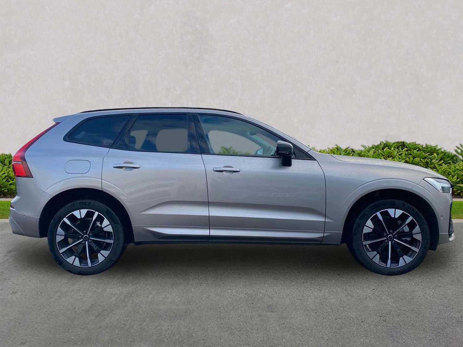 Used Volvo XC60 2025 for sale - 77562968: Photo 3