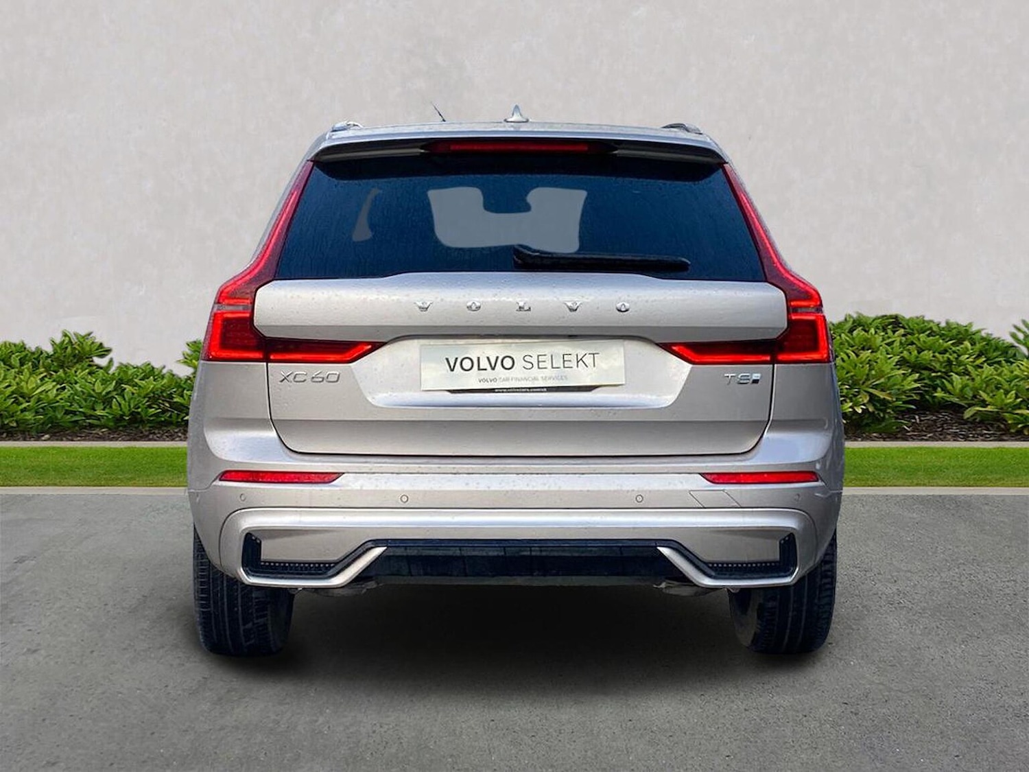 Used Volvo XC60 2025 for sale - 77562968: Photo 4