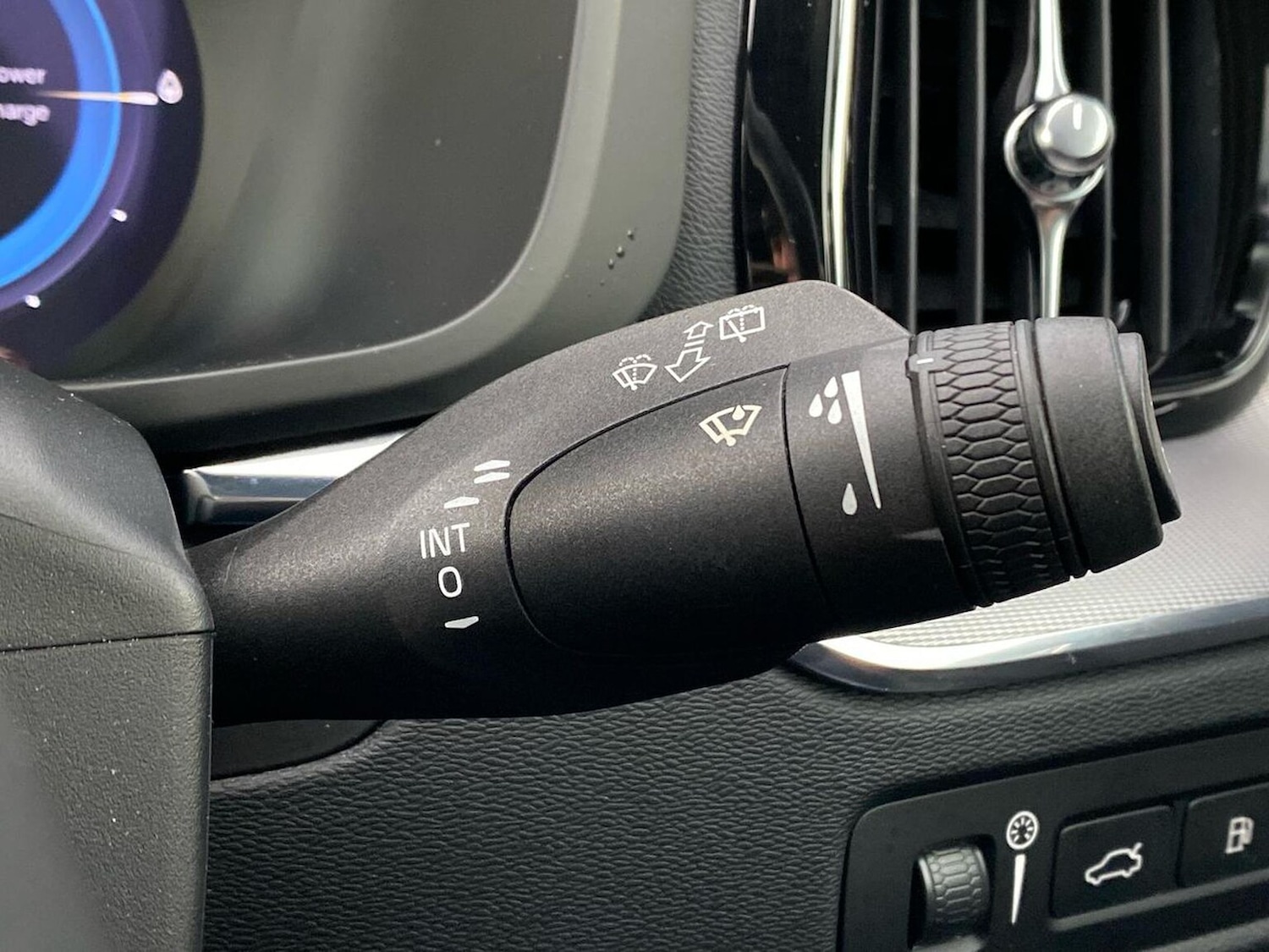 Used Volvo XC60 2021 for sale - 76392483: Photo 29